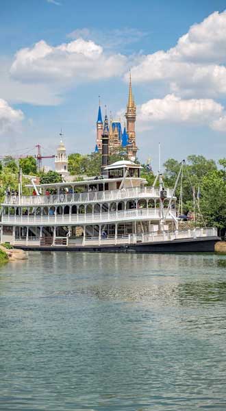 frontierland-boat